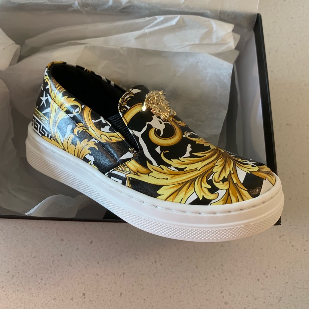 NEW Versace Barocco print Sneaker 24
